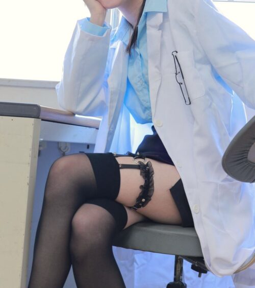 【画像】このセクシーな女医さん(21)に診てもらいたい場所ｗｗｗｗｗｗｗｗｗｗｗｗｗ