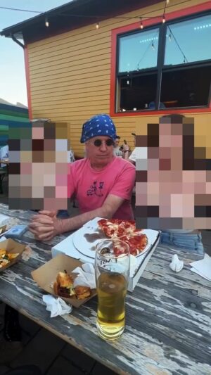 【朗報】アメリカ美女、気軽にバスト見せてくれるｗｗｗｗｗｗ