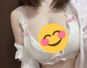 【朗報】巨●系下着ブランドのモデルが全員スゴすぎて目のやり場に困るｗ