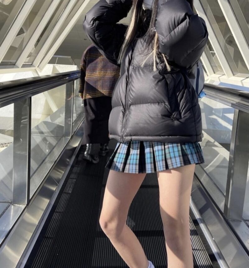 【画像あり】普通の高校生さん、インスタに過激自撮りを多数アップｗｗｗ