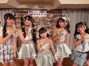 【アカン】８歳の地下アイドル爆誕「チェキ撮れるけど20時までです！」にオタク困惑…