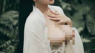 【画像】中国最高峰のえっちなおっぱい、百点満点謝々wwwのアイキャッチ画像