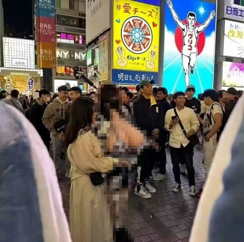 【画像】東京で爆乳すぎる痴女が歩いているのに遭遇したｗｗｗｗｗｗｗｗｗｗ