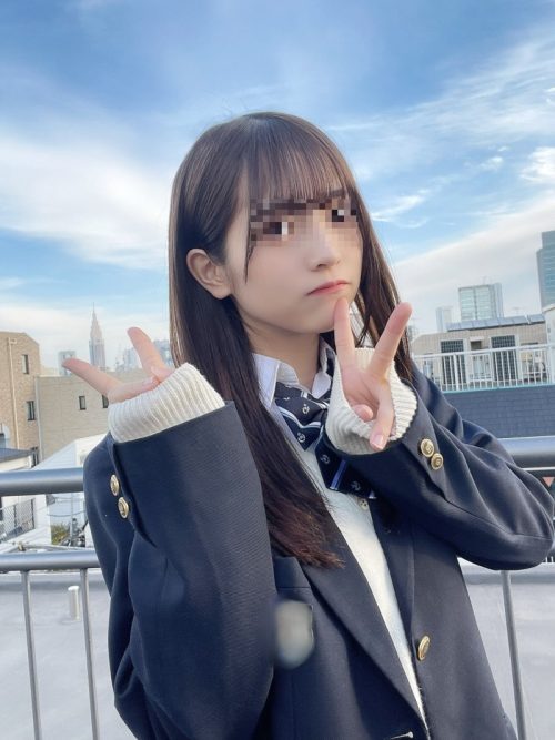 【画像】JKアイドル(17)、服の下にＦカップおっぱいを隠してた