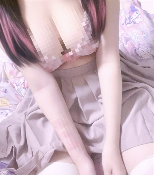 【画像】私メンヘラ女、爆乳すぎて逆にコンプレックスなんだけど🥺