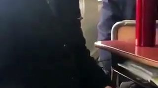 【動画】ＪＫ「男子ってこんな感じでオナニーするんでしょ？ｗｗｗ」のアイキャッチ画像