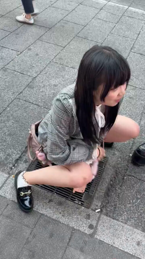 【動画】トー横JCさん、路上でおしっこをしてしまうｗｗｗｗｗｗｗｗｗｗ