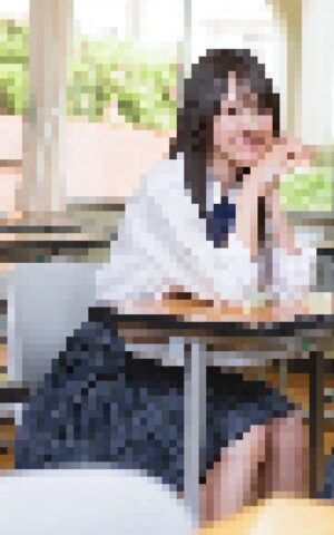 【悲報】アラサーまんさん(28)、JKコスをさせられてしまう