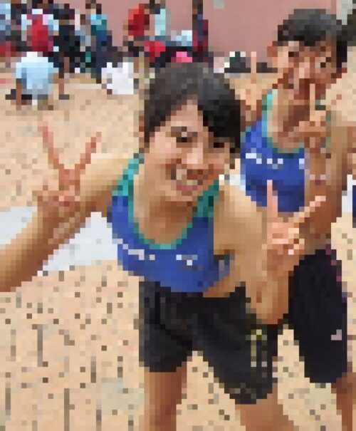 【画像】「おっぱいなんていらない」巨乳すぎて成績が伸び悩む陸上部JK