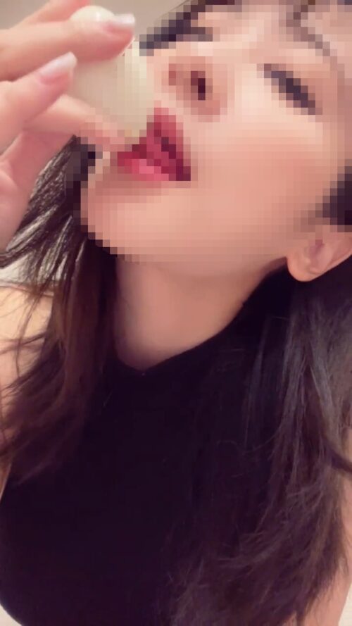 【動画あり】女さん、フェラチオにしか見えない自撮りが見つかるｗｗｗｗｗｗｗｗｗｗｗｗ