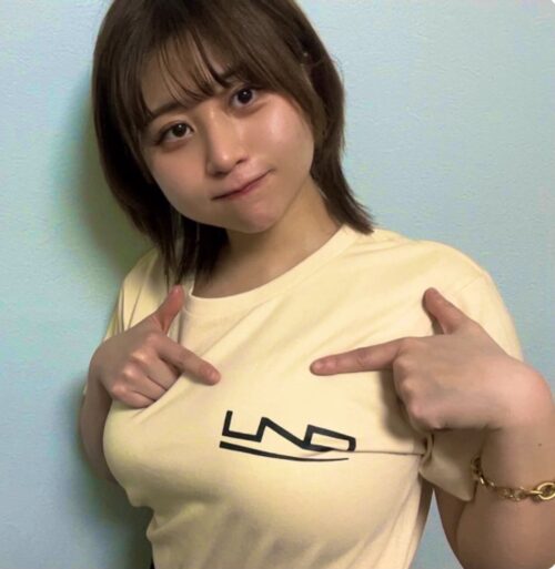 【画像】新人声優さん、おっぱい強調した画像がバズりまくるｗｗｗｗｗｗｗｗｗ