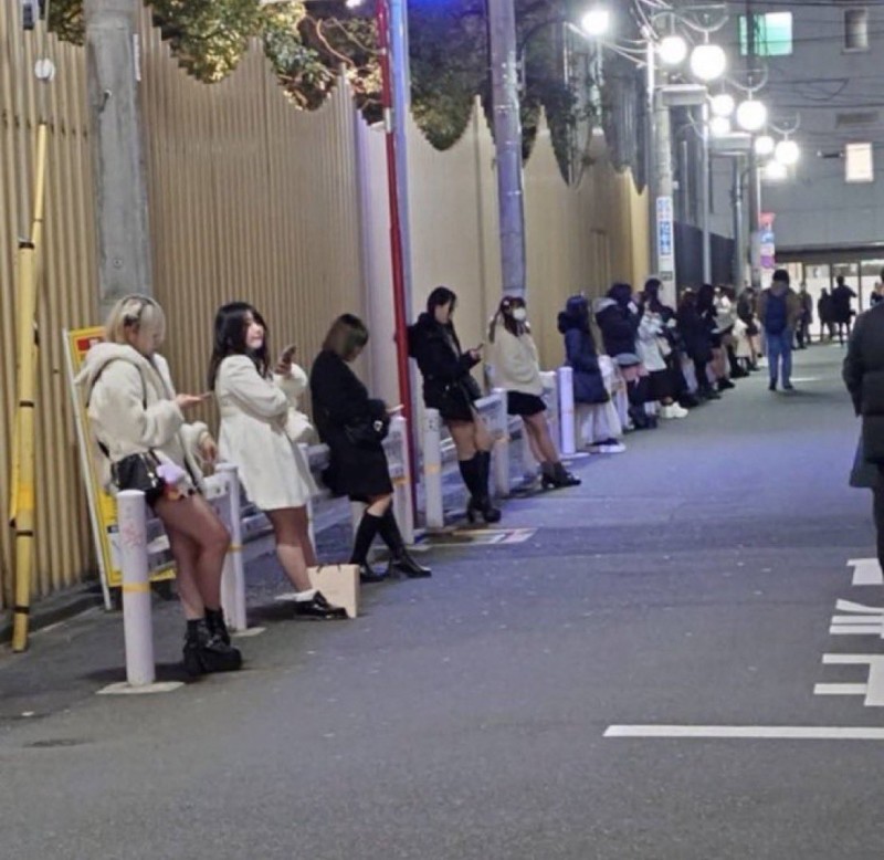 【画像】パパ活女子の間で出回ってる膣土方の料金表がこちらｗｗｗｗｗｗｗｗ