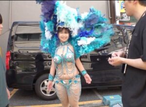 【動画】浅草サンバカーニバルにドスケベお姉さんがいるｗｗｗｗｗｗｗｗ