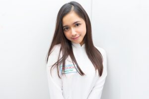 【悲報】ベトナムハーフAV女優さん、アオザイで着衣セックスして国際問題に…