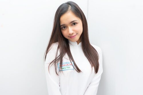 【悲報】ベトナムハーフAV女優さん、アオザイで着衣セックスして国際問題に…