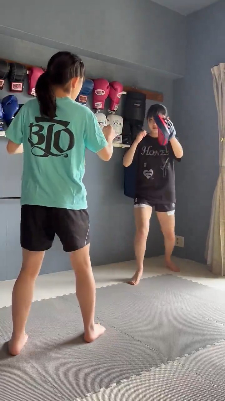 【動画】最近のメスガキ、お前ら程度ならワンパンwwww