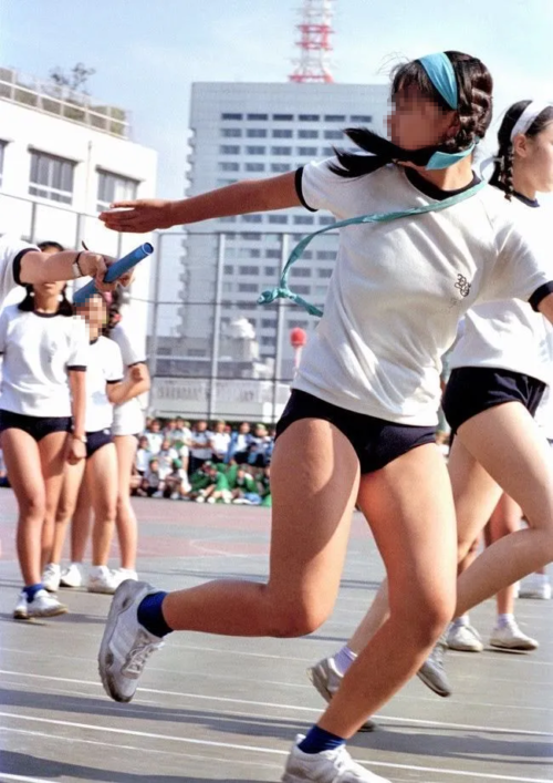 【画像】昭和の体操着だったブルマってエロくね？